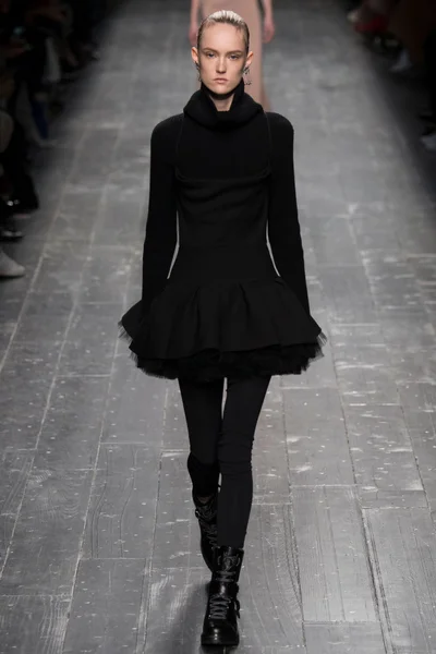 Look 14